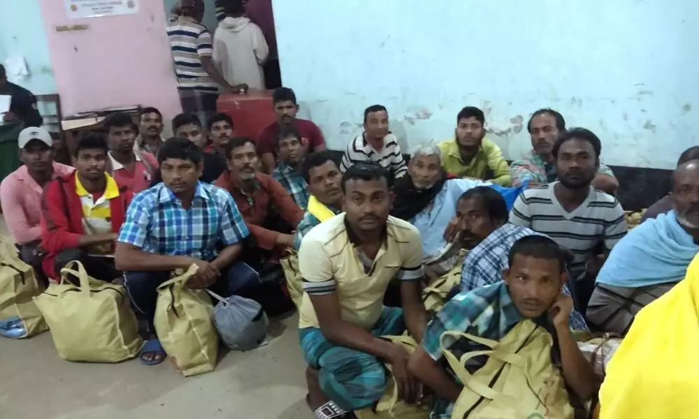 Bangladesh government released 8 fishermen of Vizianagaram