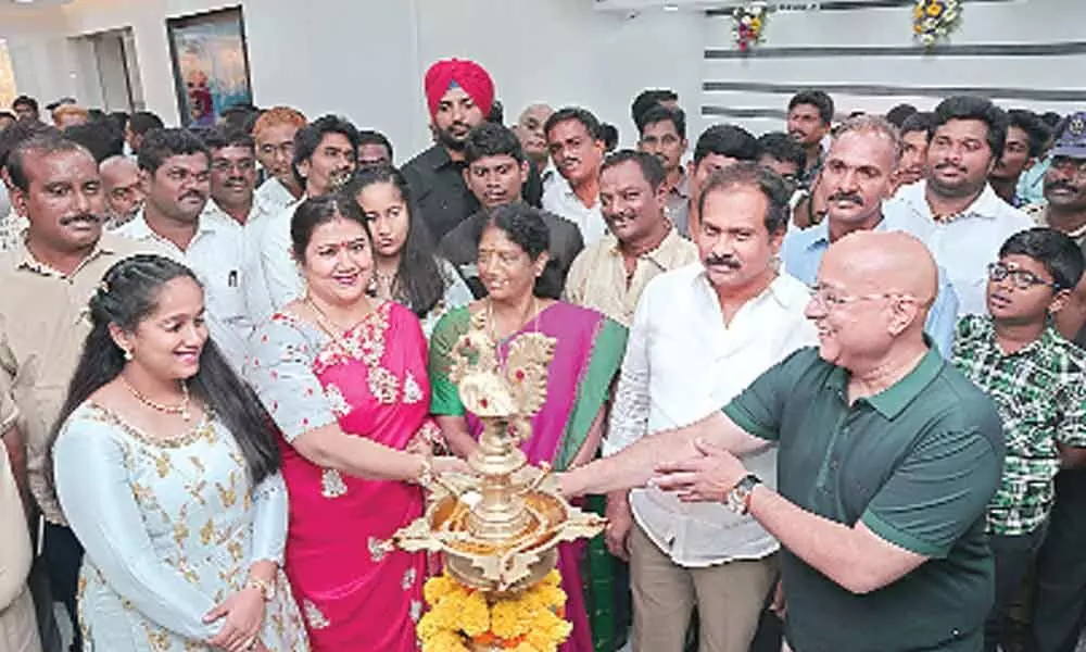 Lalithaa Jewellery opens its 25th store in Kakinada