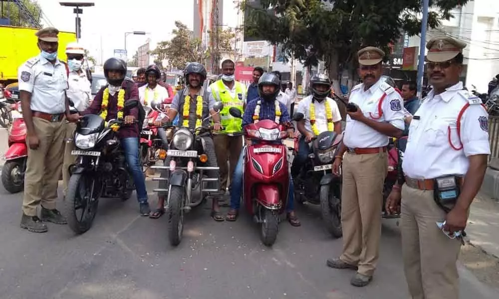 Rachakonda: Traffic violators felicitated