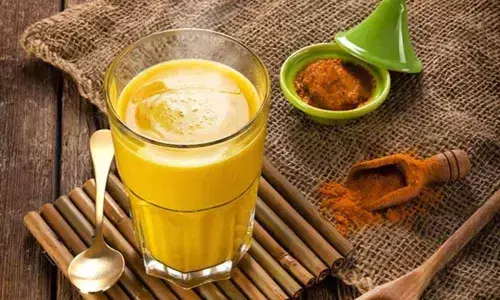 Health benefits of Golden Milk - Turmeric