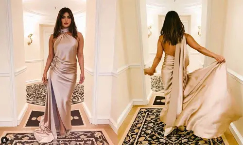 Priyanka Chopras perfect mid week motivation  picture will surely leave you impressed