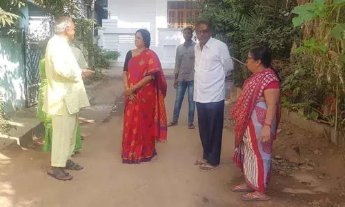 BN Reddy Nagar: Corporator Lakshmi Prasanna vows to solve civic issue