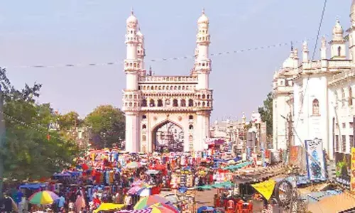 No-hawker zone at Charminar as yet