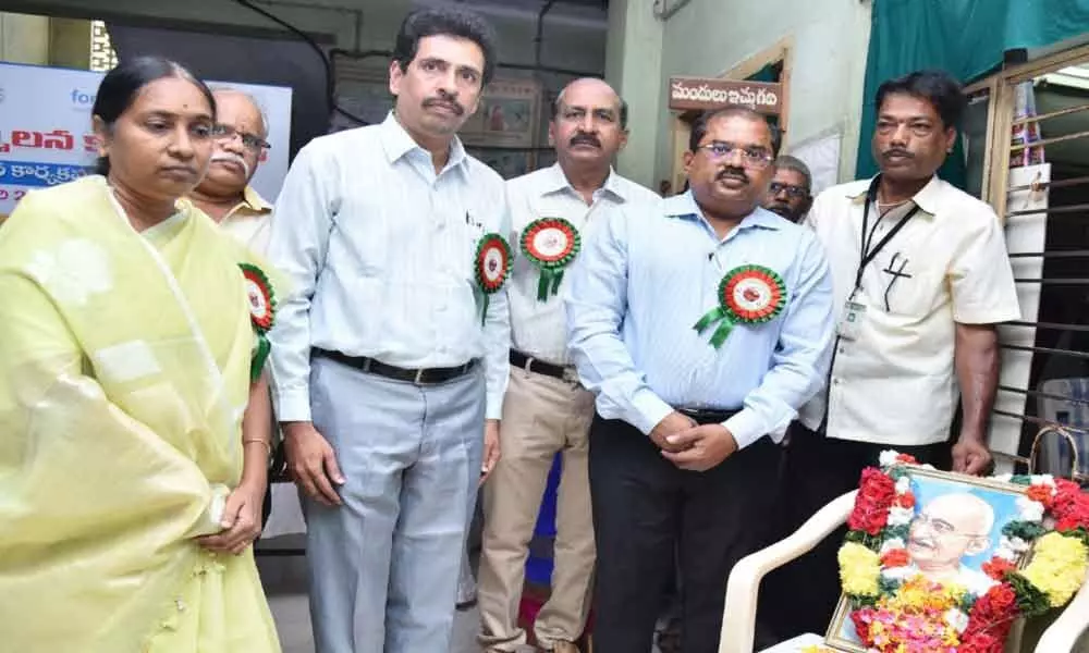 Vijayawada: Collector Mohammad Imtiaz pays tributes to Mahatma Gandhi
