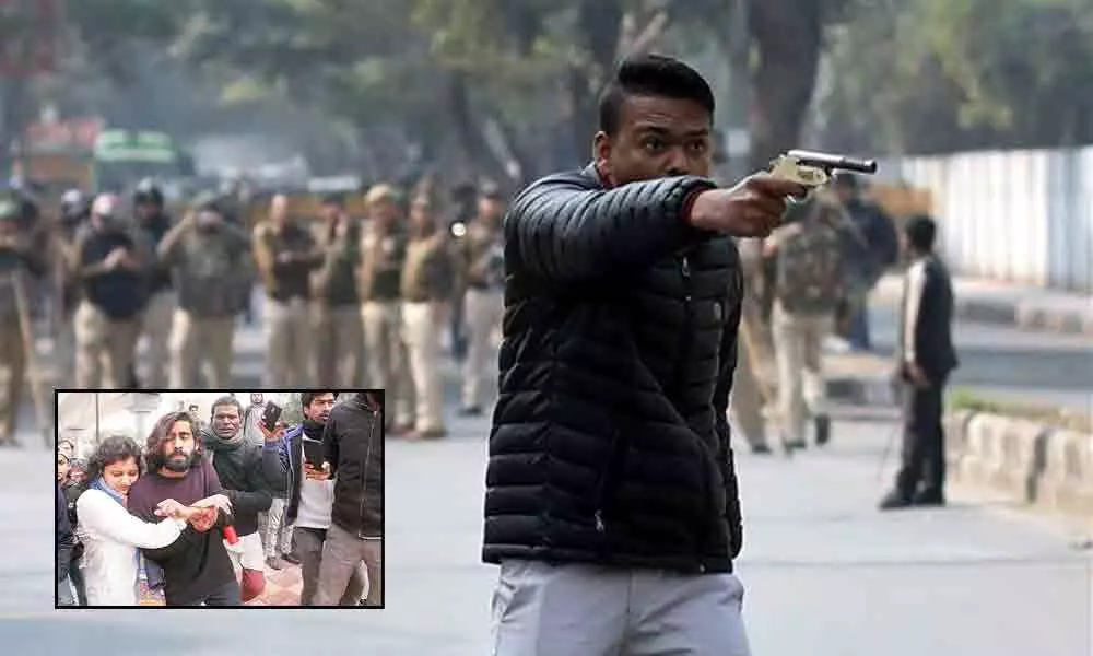 Young man shoots at anti-CAA protestors