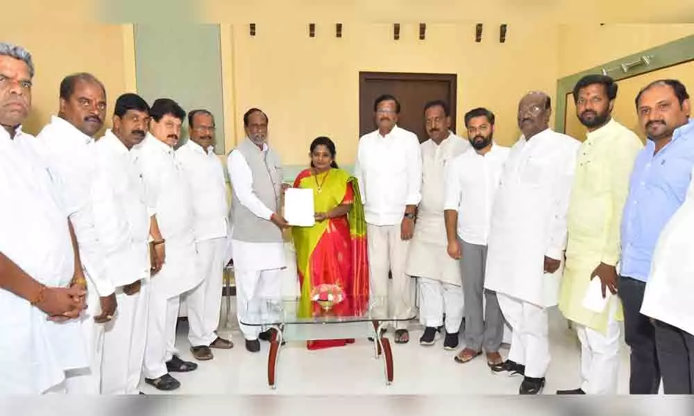 Hyderabad: BJP complains to Governor Tamilsai about poll violations by TRS