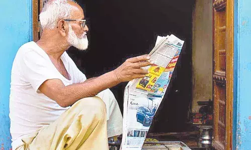 Media students muse over issues facing newspapers at Banjara Hills