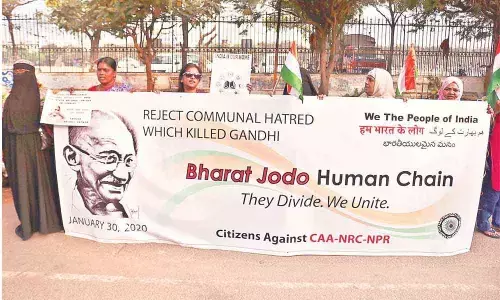 Hyderabad: Bharat Jodo human chain formed in city on the occasion of Martyrs Day