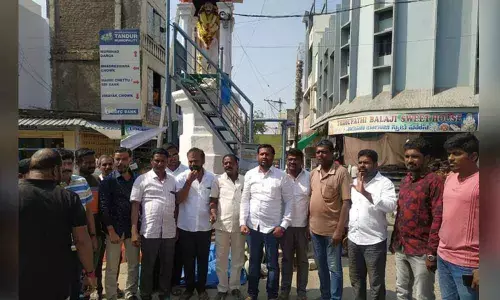 Tributes paid to Mahatma Gandhi in Tandur