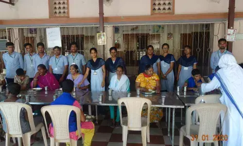 Vijayawada: ALIET students serve food to orphans