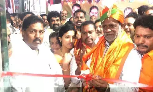 Hyderabad: Dr Lakshman confident BJP will win GHMC polls