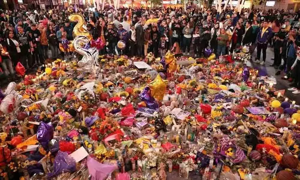 Thousands turn out to mourn Kobe Bryant in LA