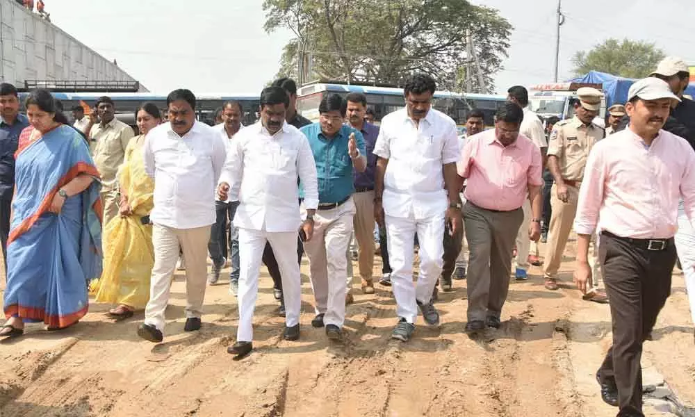 Minister Vemula Prashanth Reddy unhappy with road works in Warangal