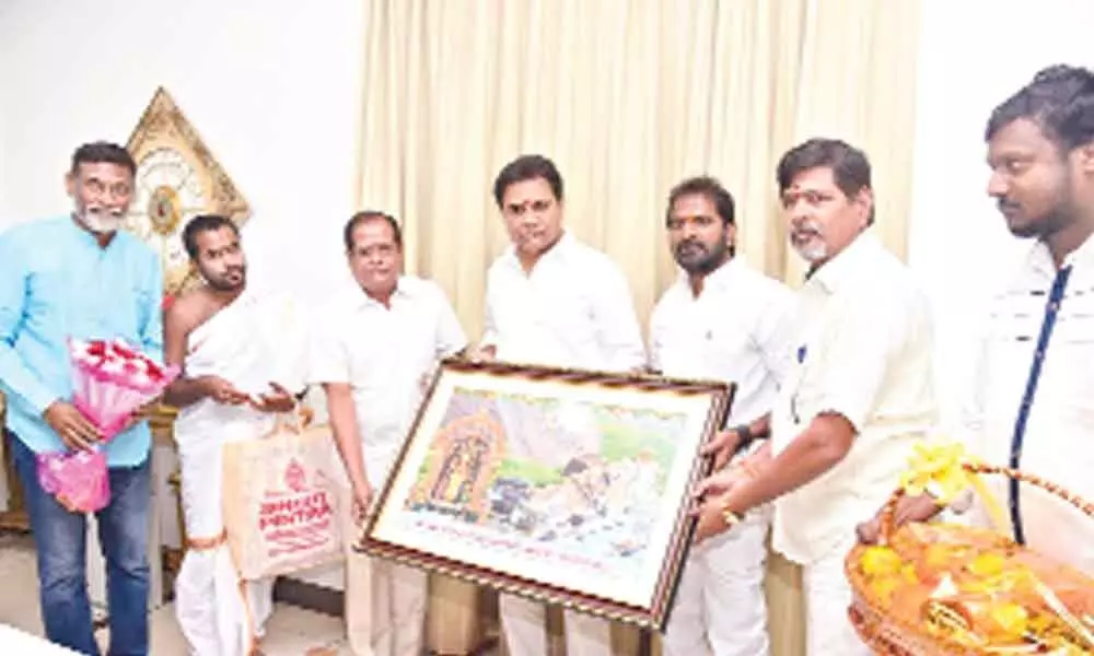 Mahbubnagar: Excise Minister invites KTR for Manyamkonda Brahmotsavam