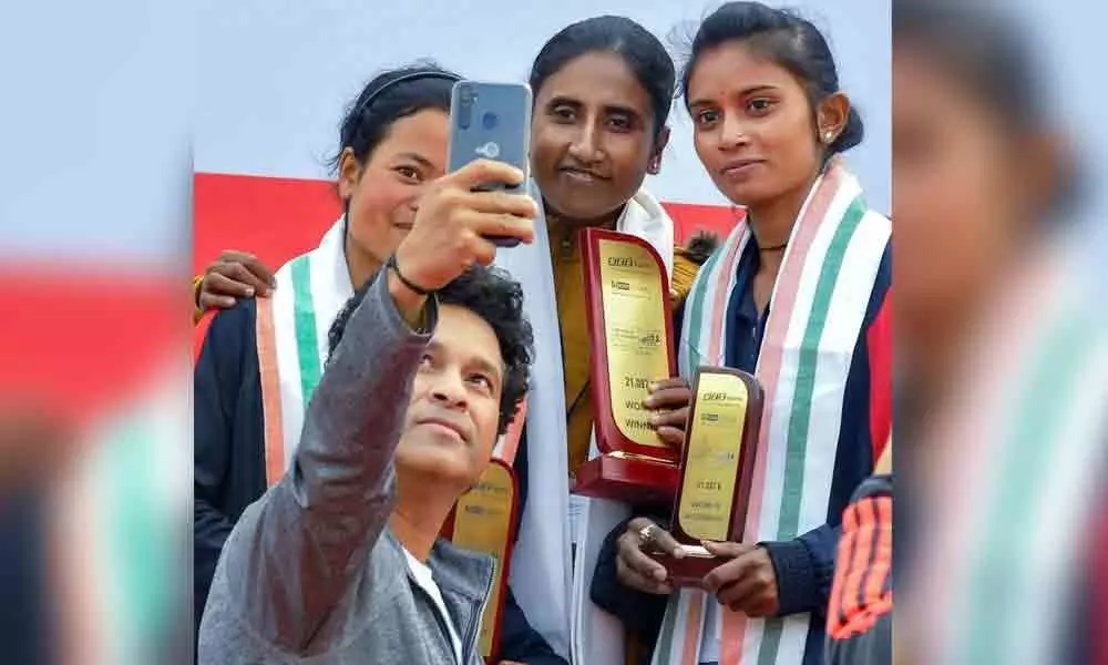 Yadav, Anjali bag titles in Kolkata marathon
