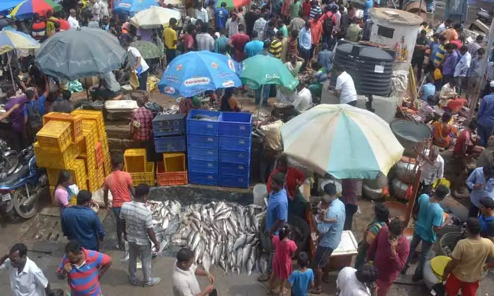 Hyderabad: Coronavirus triggers fall in chicken, fish sales