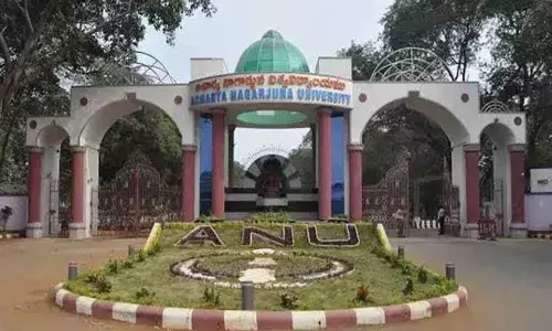 Acharya Nagarjuna University lifts the suspension on four students who participated in Amaravati protests