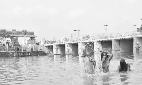 Two died in Jampanna Vagu during Medaram Jatara