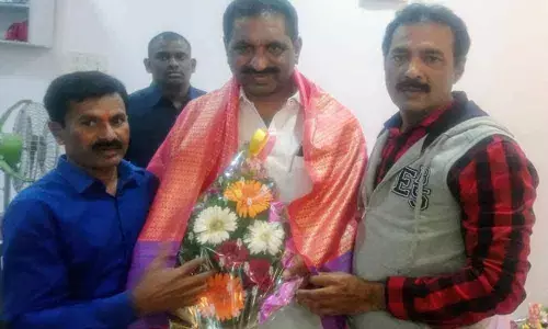 Karimnagar: Yoga Association felicitates Mayor Sunil Rao
