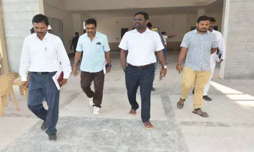 Speed up Integrated Collectorate complex works at Warangal