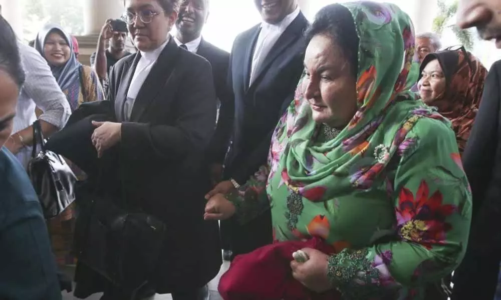 Malaysias former first lady goes on trial for corruption