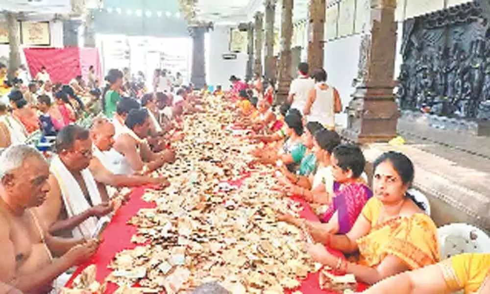 Bhadradri Lord pockets 73.38 lakh as hundi offerings