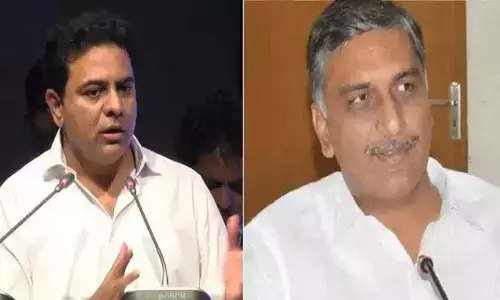 IT issues notices to TRS leaders over Gulabi Coolie programme