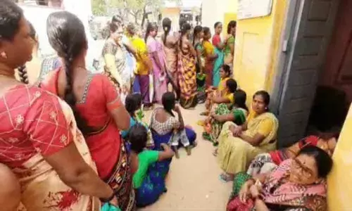 Queue woes for elderly pensioners