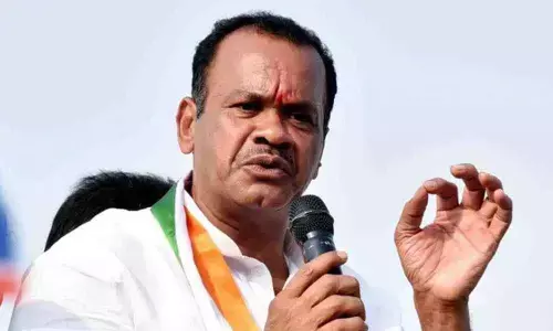Hyderabad: Komatireddy Venkat Reddy demands probe into Pharma City project