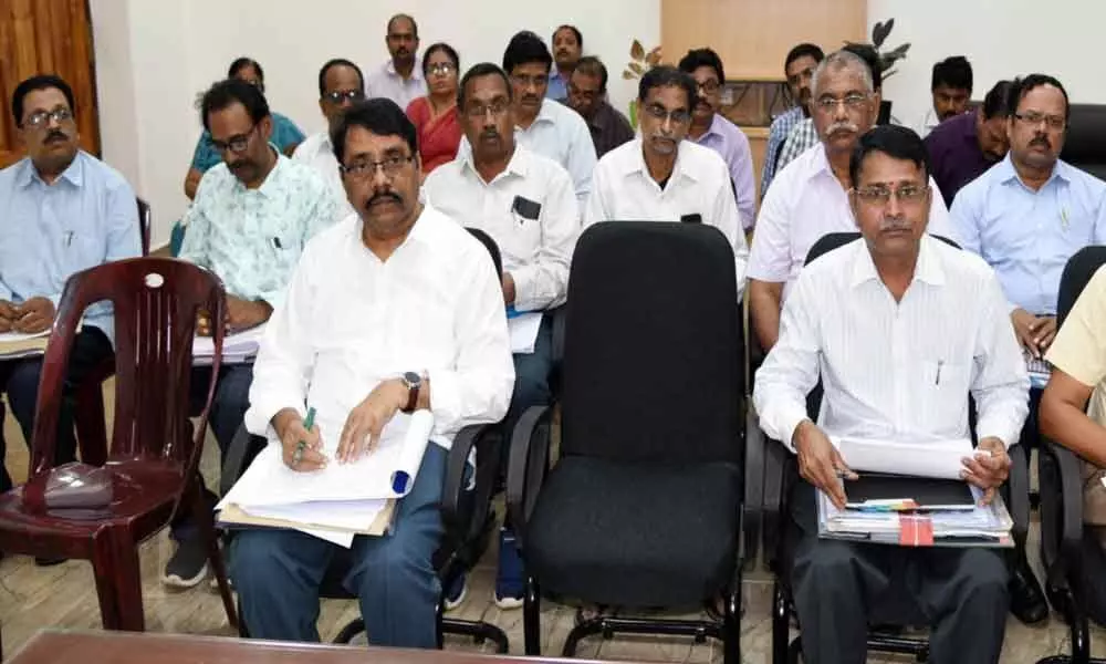 Eluru: Take up ZP works on priority basis, officials told