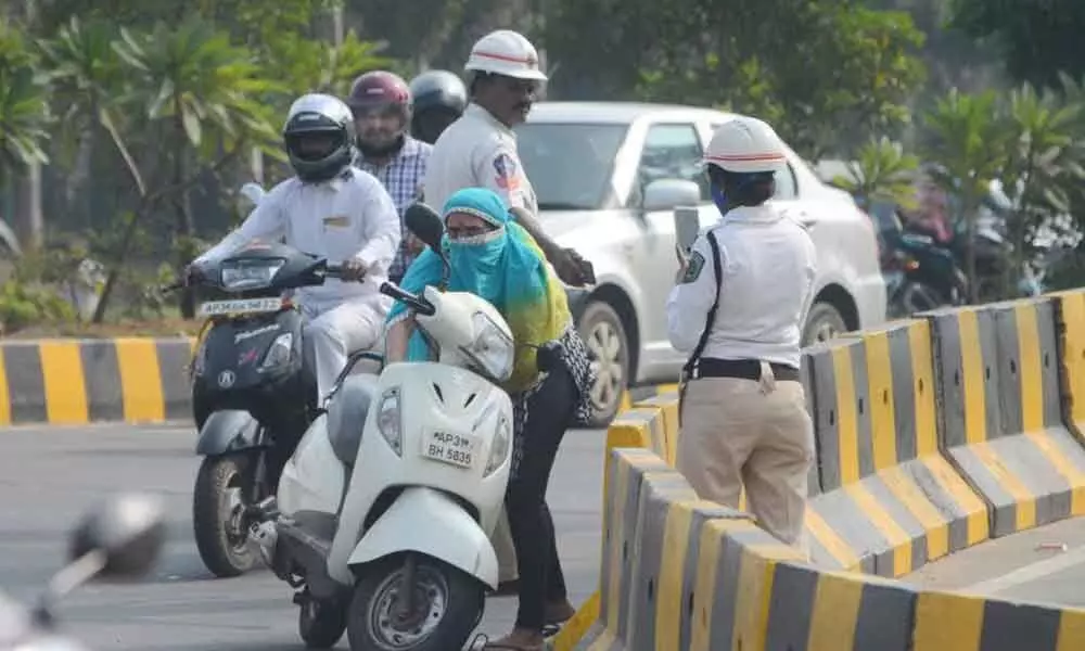 Cops make novel moves to catch traffic violators in Visakhapatnam