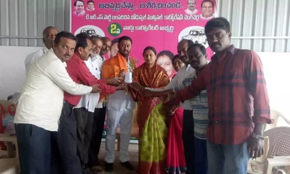 Hyderabad: Deputy Mayor Kotha Lakshmi Ravi Goud congratulated in Boduppal