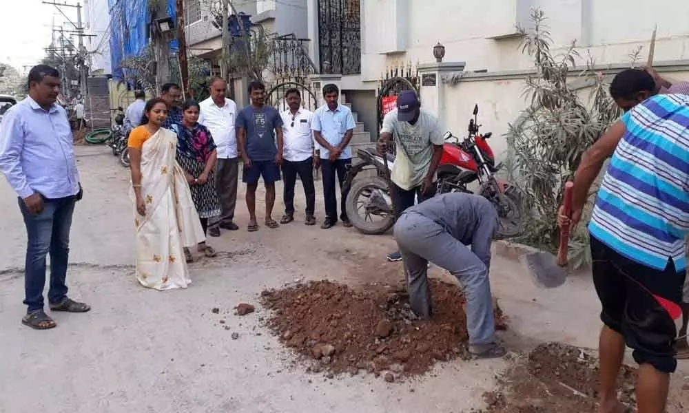 Hyderabad: Prompt response by corporator in Kukatpally