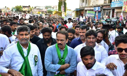 Vangaveeti Radhakrishna attends massive rally for Amaravati in Vijayawada