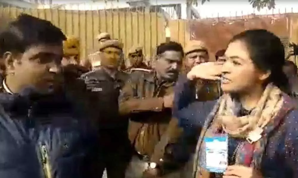 Delhi Elections 2020: Alka Lamba Of Congress Gets Into A Spat With AAP Workers