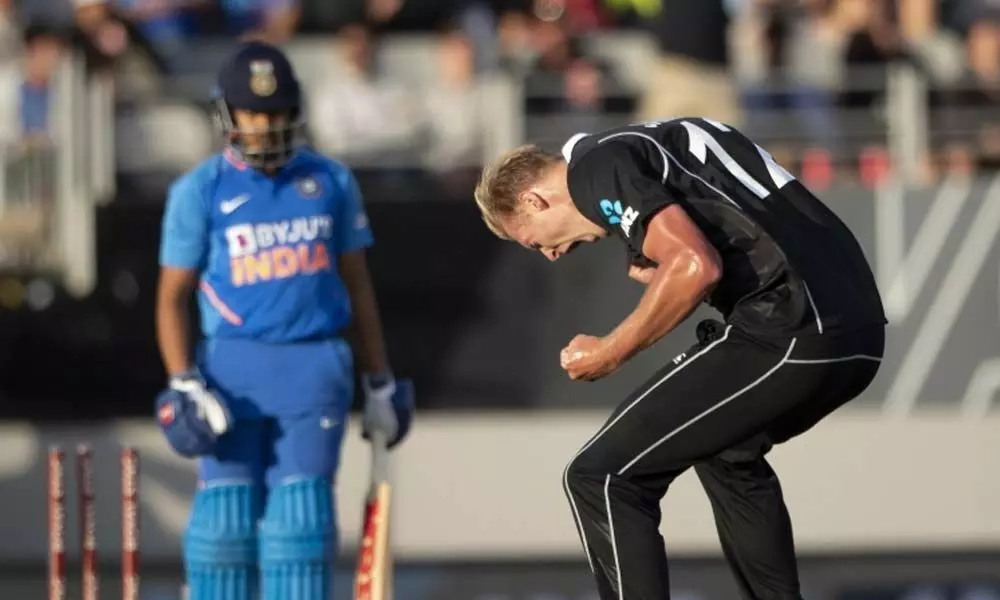 New Zealand beat India by 22 runs in second ODI to seal series 2-0