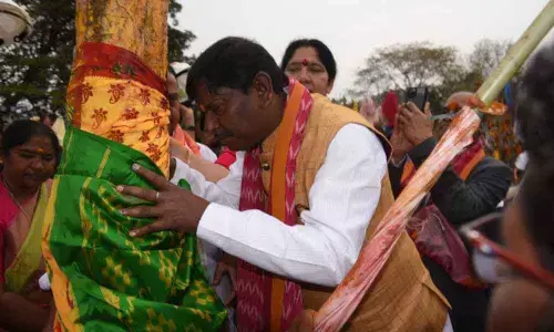 Union Minister Munda to impress upon PM Modi in Medaram Sammakka Saralamma jatara