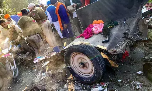 2 killed, 9 injured in firecracker blast during procession