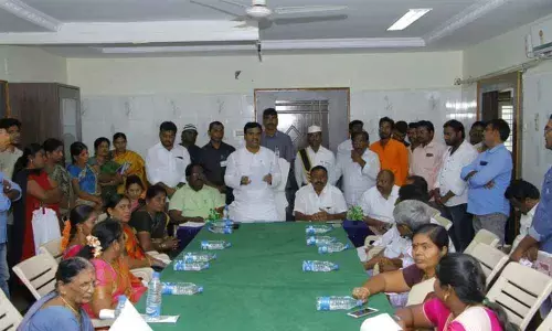 Strive to make agriculture profitable one, Deputy CM Amzath Basha tells market committees