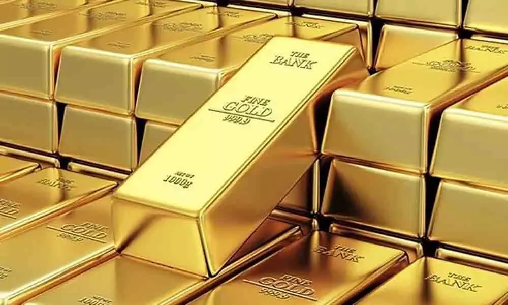Gold prices decline