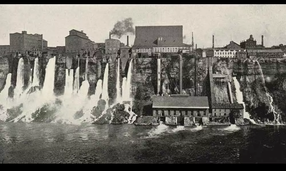Today in History: Niagara Falls hydropower