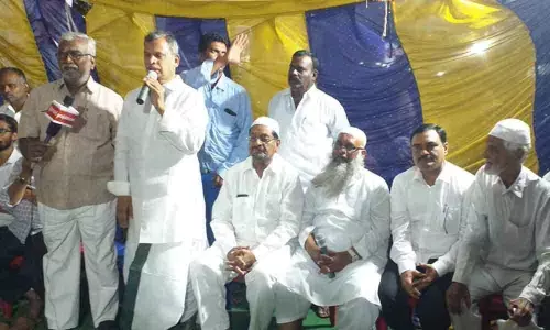 Kadapa: YCP and TDP adopting double standards on CAA says Tulasi Reddy