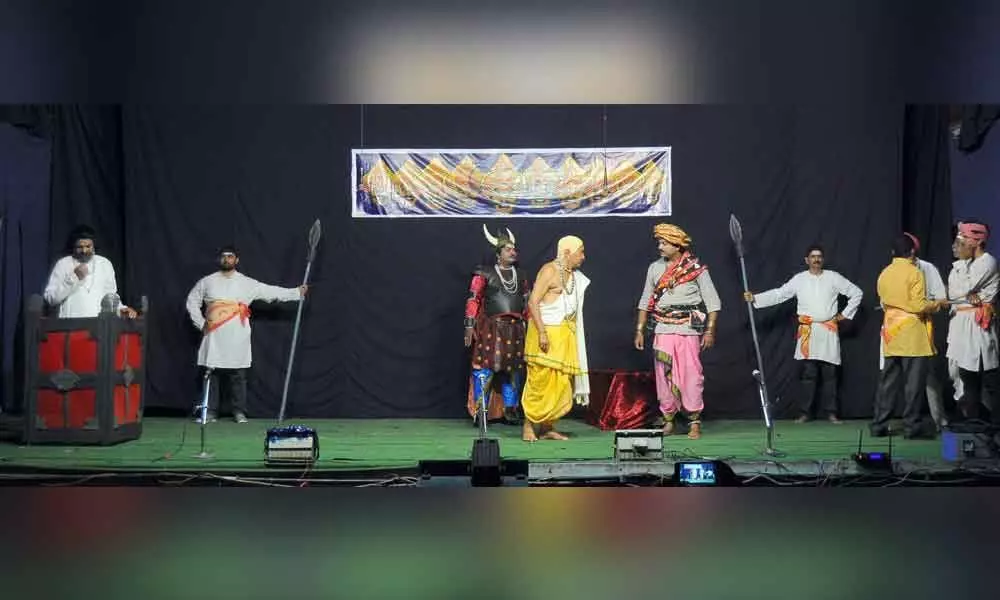 Vijayawada: Raavana Maranam Tarvata  play enthrals audience