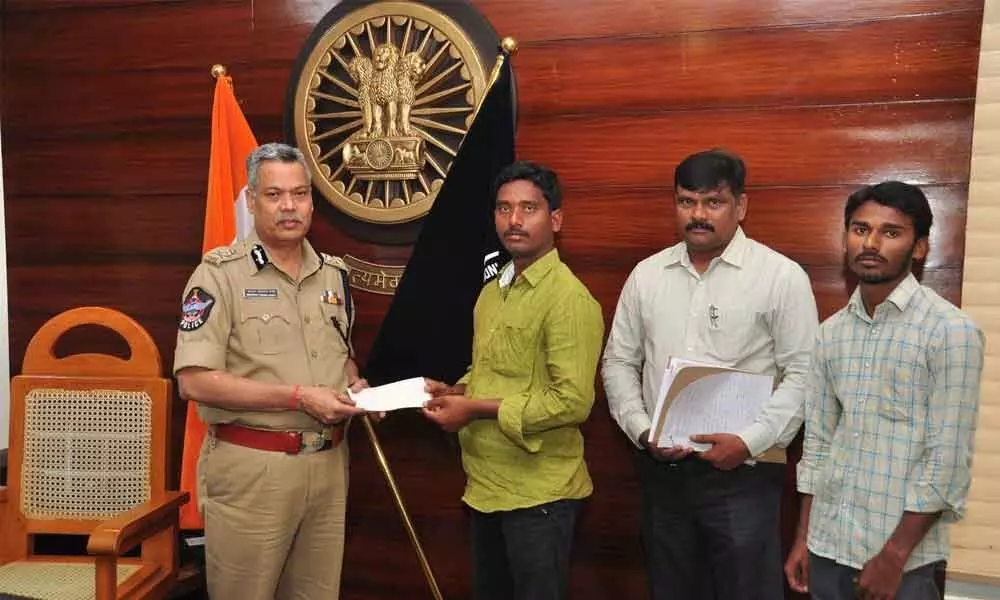 Vijayawada: Cops foil cyber fraudsters attempt to cheat