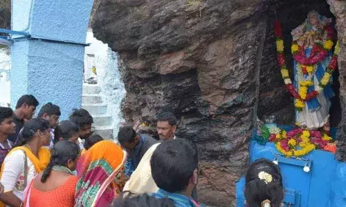 Vijayawada: Devotees offer special prayers at Gunadala Hill