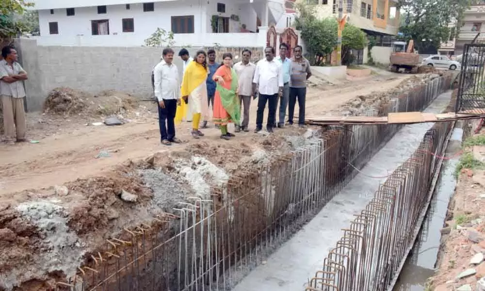 Hyderabad: Corporator Mudraboyina Srinivasa Rao inspects box line works in LB Nagar