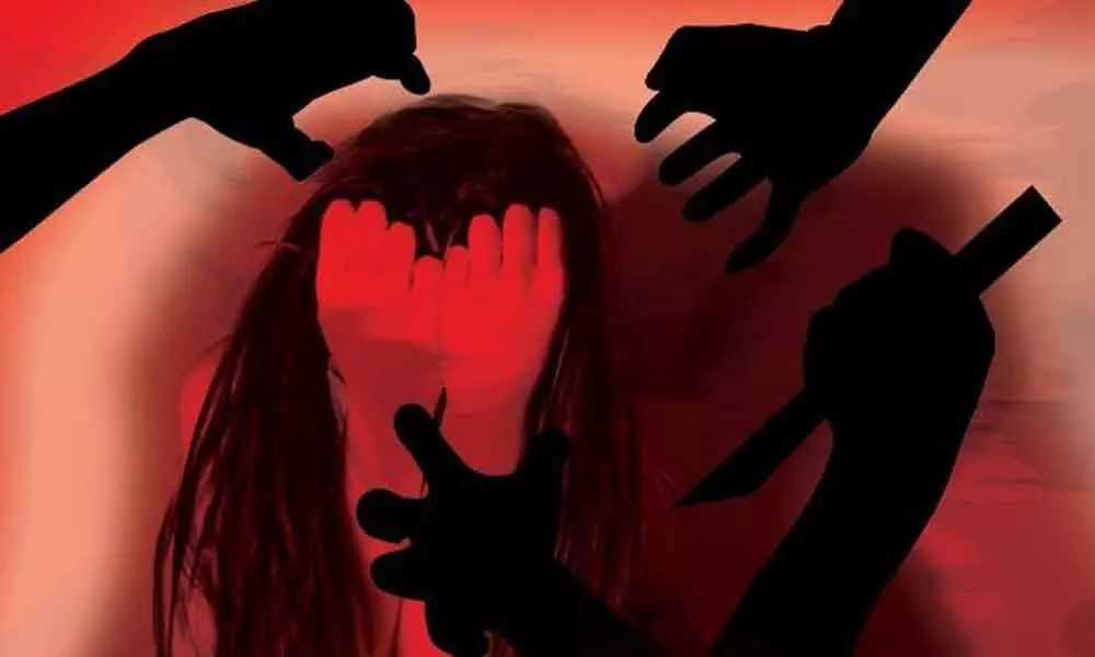 Woman raped by three men who  duped  as police in Zaheerabad