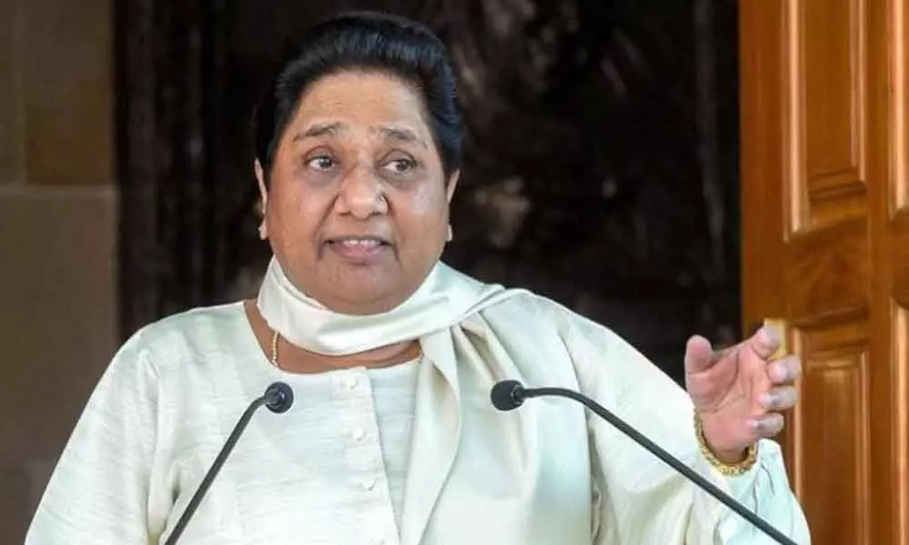 Mayawati slams Centre over LPG price hike