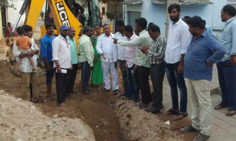 Hyderabad: Corporator Hameed Patel studies drainage conditions in Kondapur