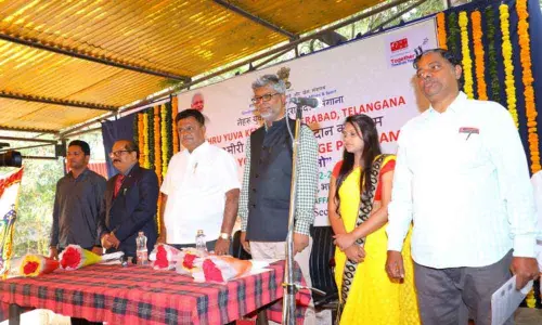 Secunderabad: Kashmiri youth visiting city